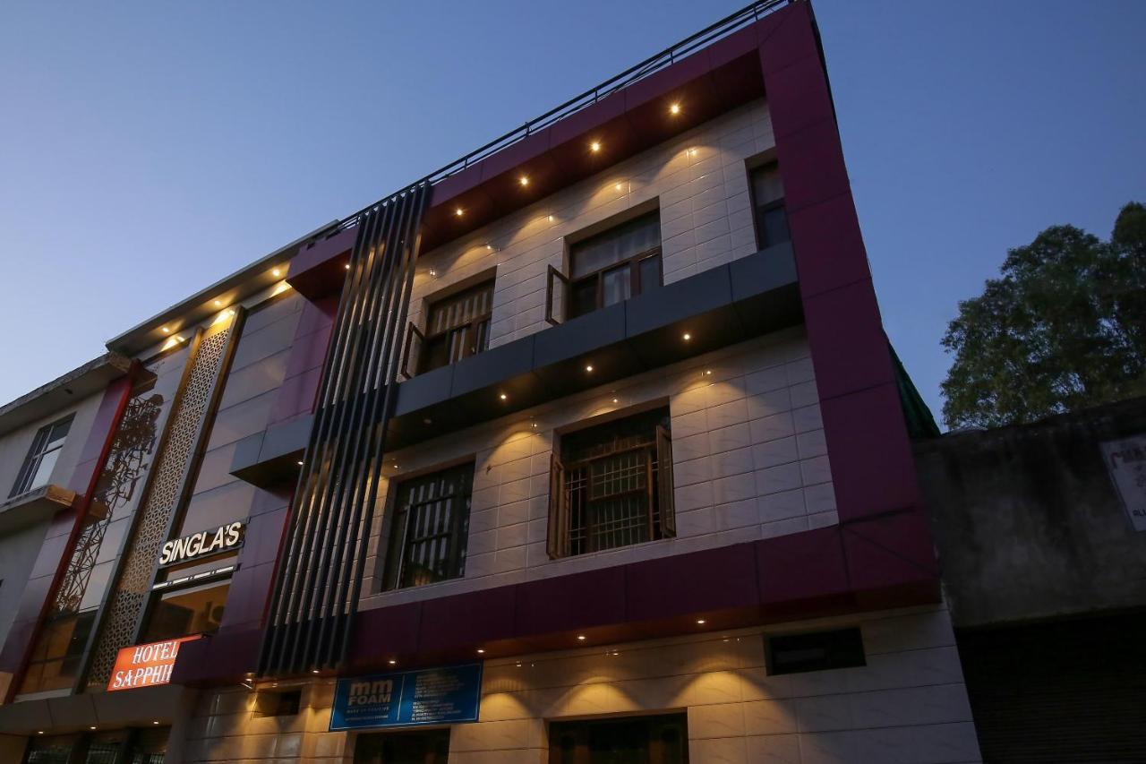 Hotel Collection O Sapphire Chandīgarh Esterno foto