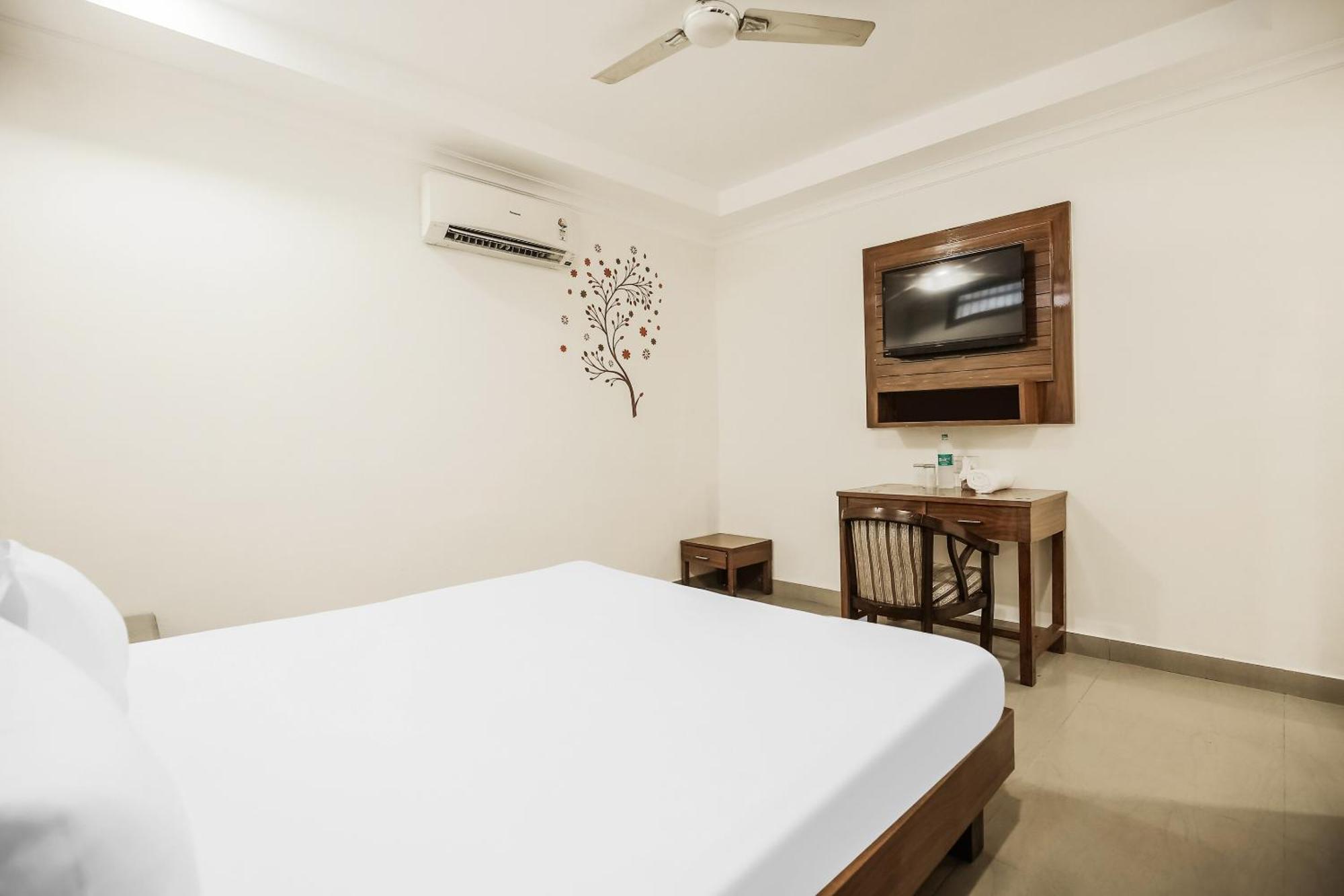 Hotel Collection O Sapphire Chandīgarh Esterno foto