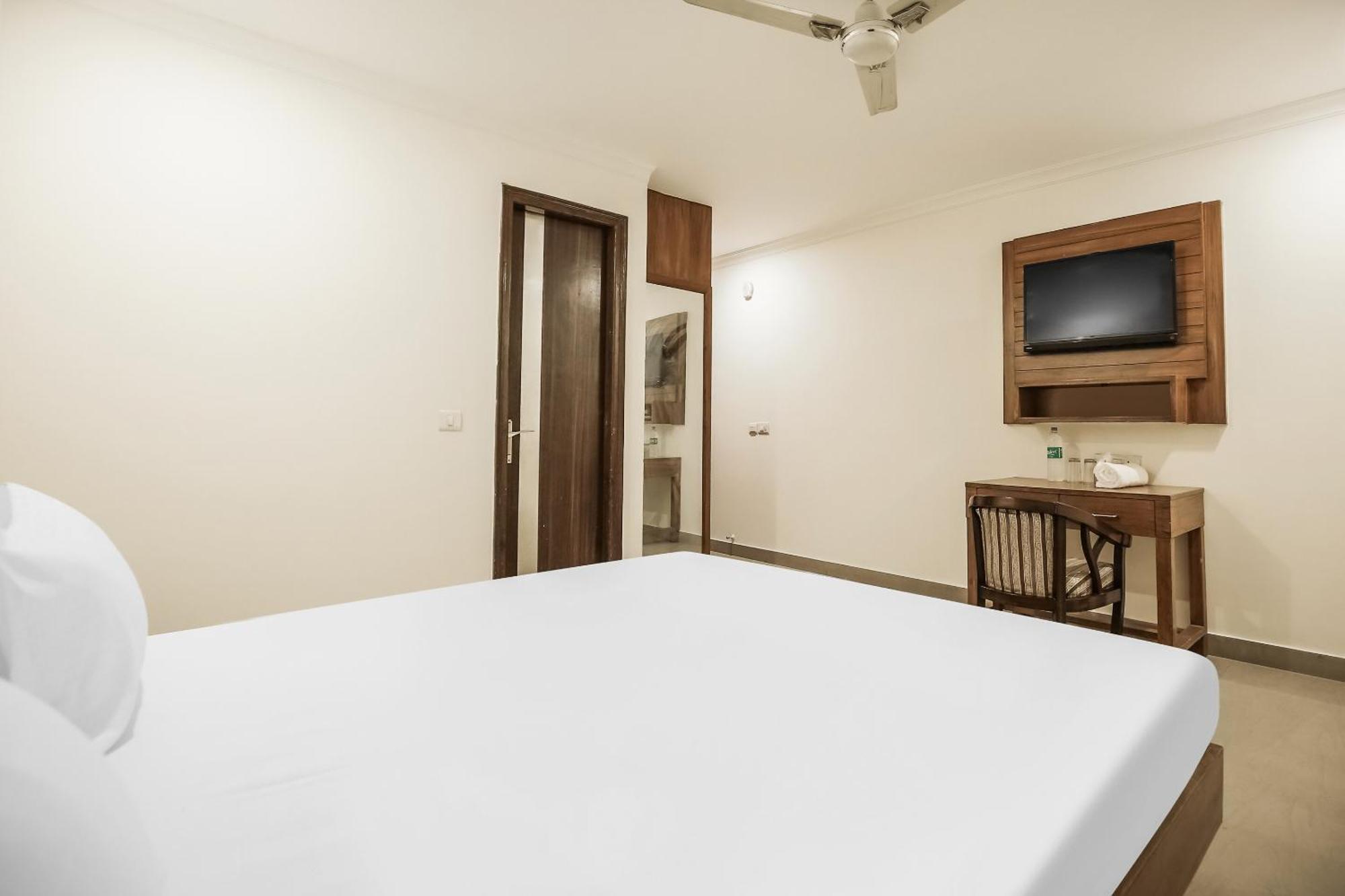 Hotel Collection O Sapphire Chandīgarh Esterno foto