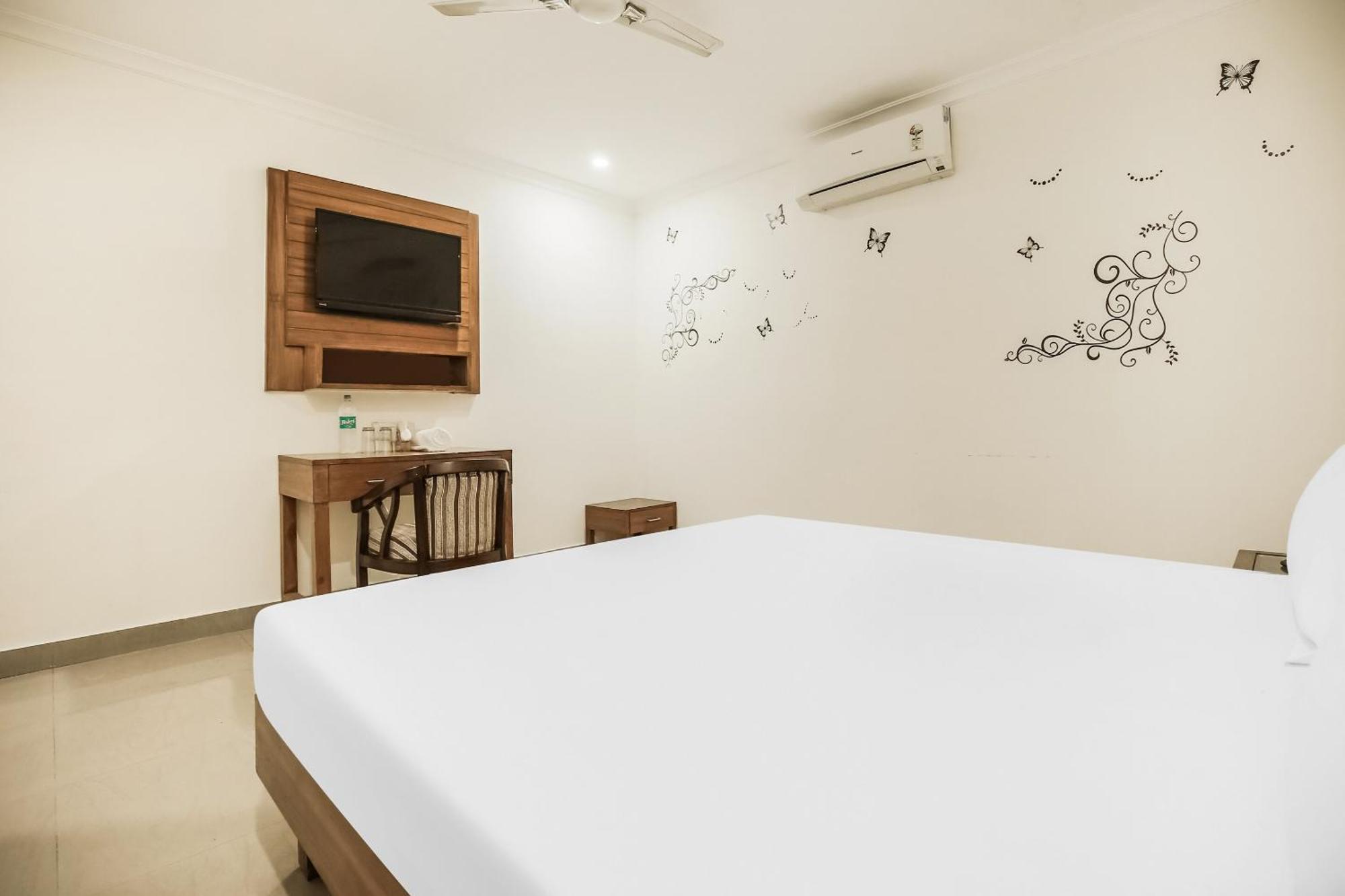 Hotel Collection O Sapphire Chandīgarh Esterno foto